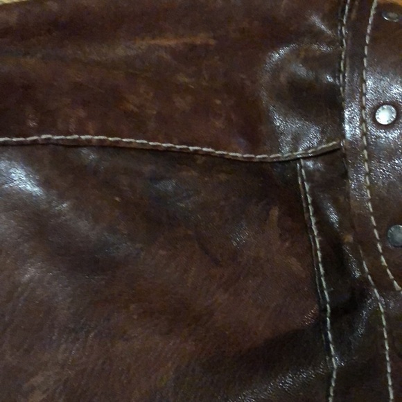 COPY - Abercrombie and Fitch Distressed Leather Bag - Picture 6 of 14